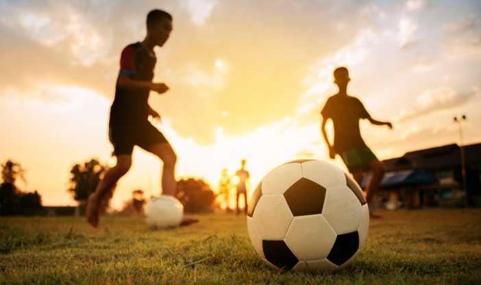 Football Teamwork Essentials That Create Championship Results